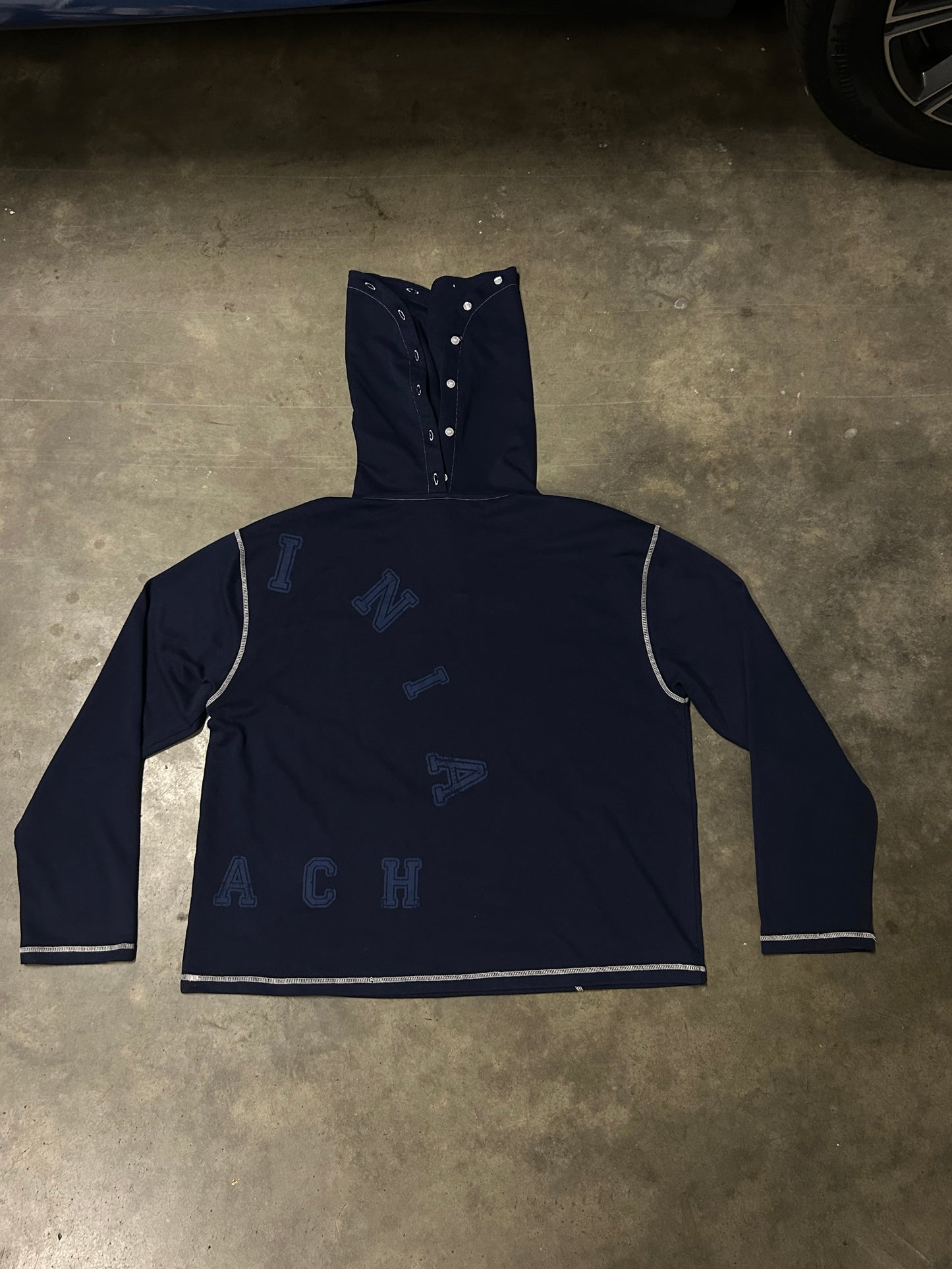 bttn_hoodie_1_VAB
