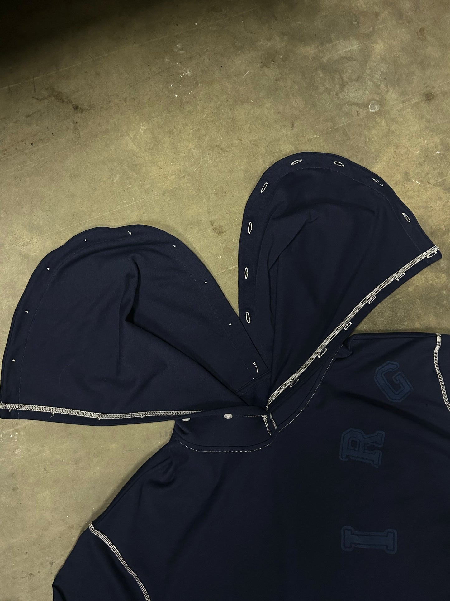 bttn_hoodie_1_VAB